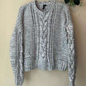 moon & madison Light Cable Knit Sweater